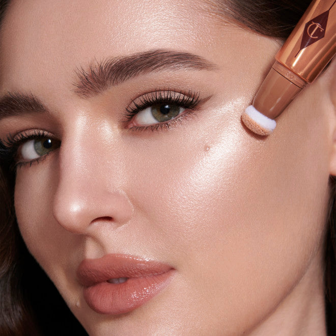 Charlotte Tilbury BEAUTY LIGHT WAND highlighter