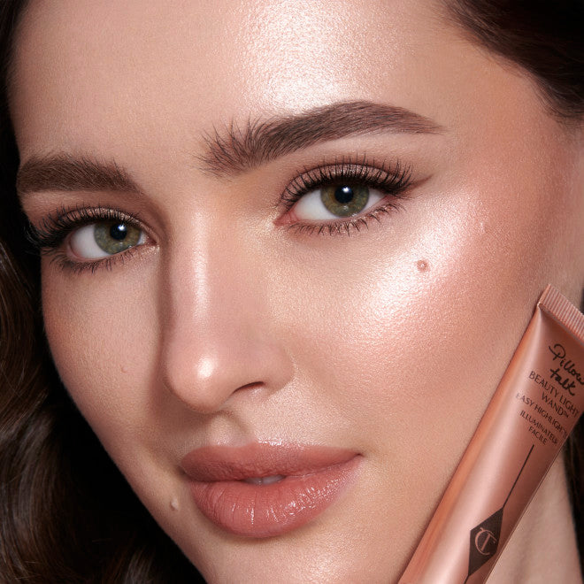 Charlotte Tilbury BEAUTY LIGHT WAND highlighter