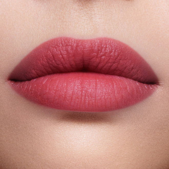 Charlotte Tilbury AIRBRUSH FLAWLESS LIP BLUR