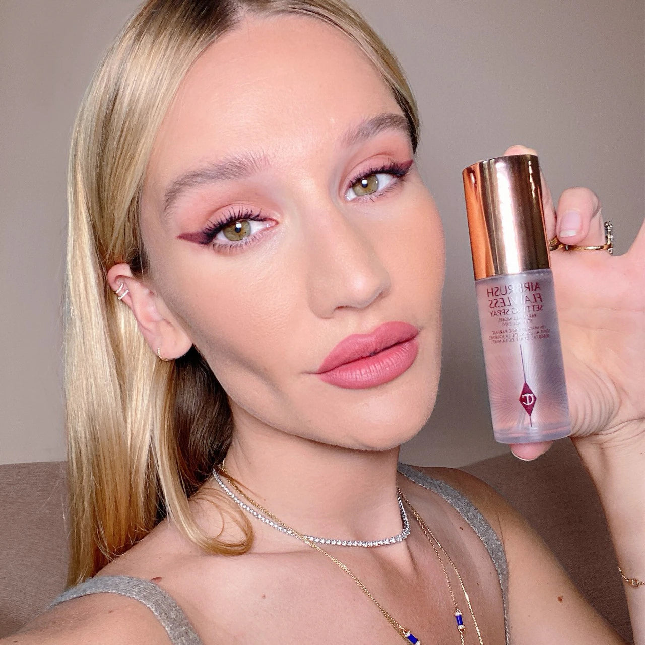 Charlotte Tilbury Mini Airbrush Flawless Setting Spray